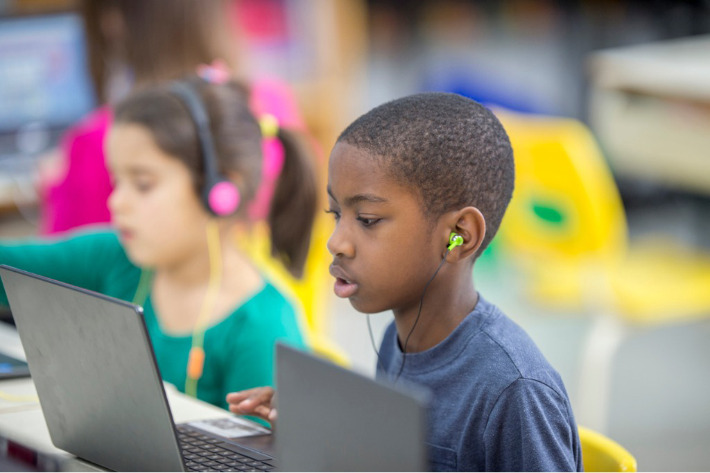 The use of educational technology to support students with disabilities